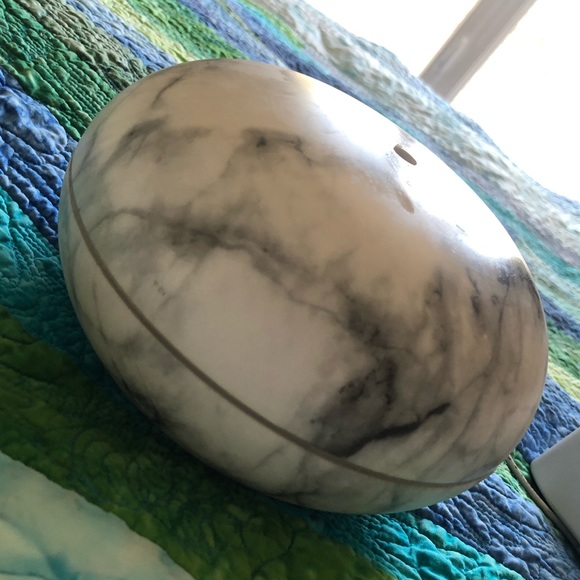 Oil diffuser (with oils) - Picture 3 of 3